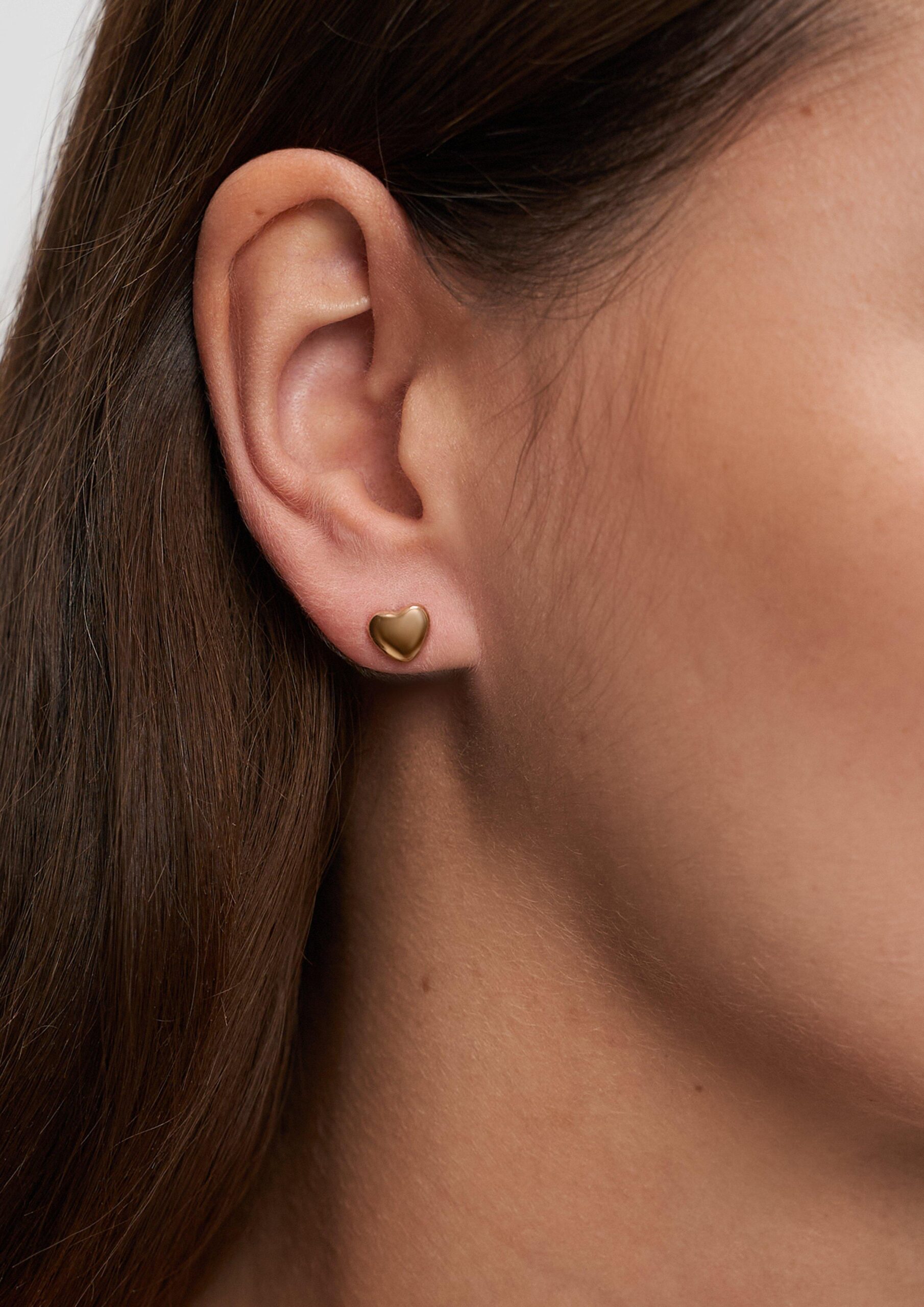 Herzförmige Ohrringe