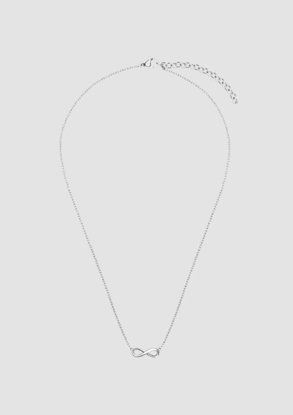 Kette aus 925er Silber mit Schmuck-Detail